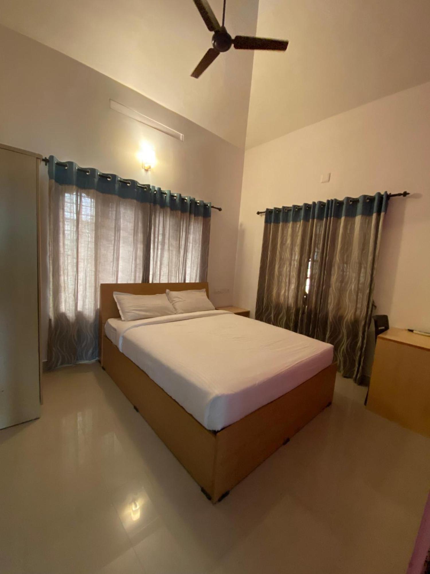 Berghof Homestay *